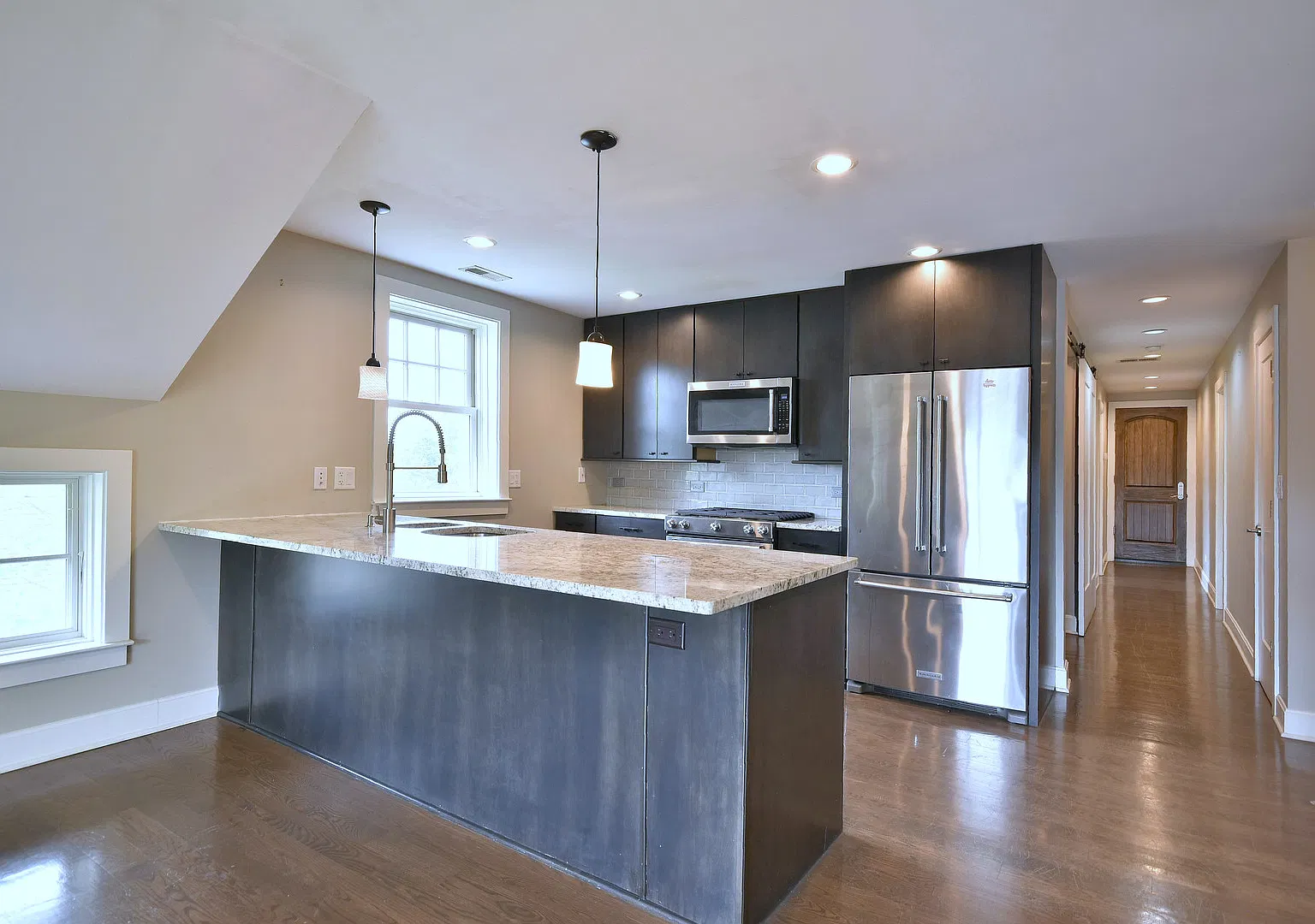 2 bed, 2.5 bath, 1200 sqft, $2,800 — Photo 4