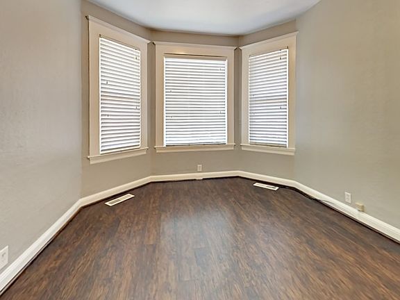 4th image of 1903 Marin St
