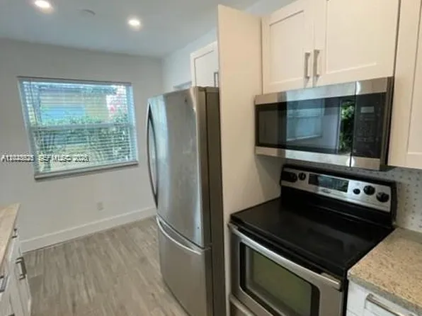 2048 NE 168th St APT 3, Miami, FL 33162