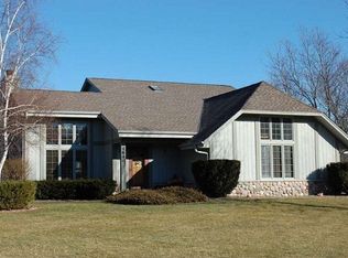 4640 N 145th St, Brookfield, WI 53005