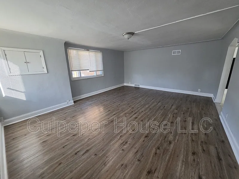 1 bed, 1.0 bath, $850 — Photo 2