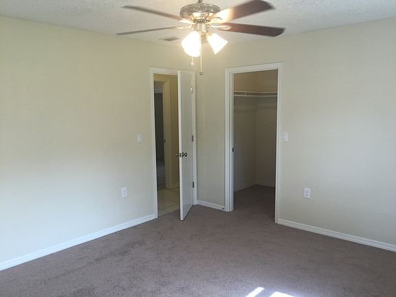 2nd image of 1204 N Floral Way