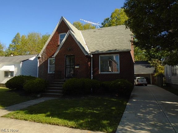 2nd image of 18909 Pawnee Ave