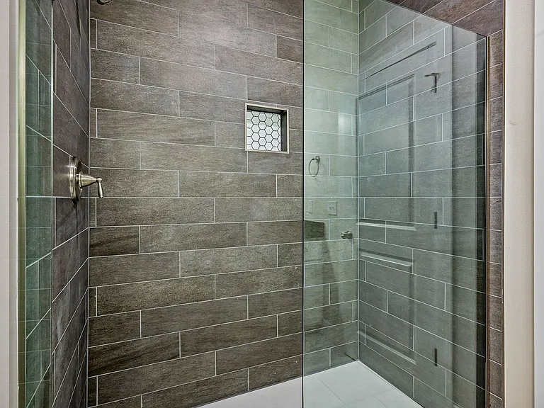 2205 W Mason Pl — Photo 18