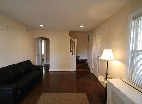 5th image of 611 Craigie Ave