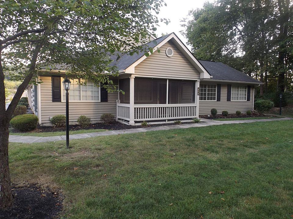 1st image of 404 Glenwood Dr