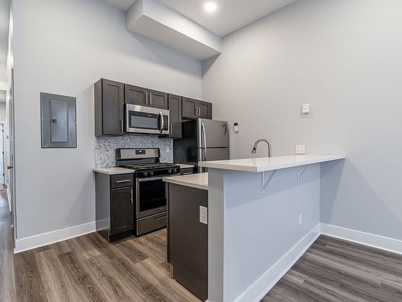 5th image of 806 N 41st St #1