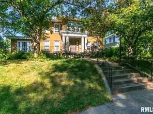 2502 Iowa St, Davenport, IA 52803