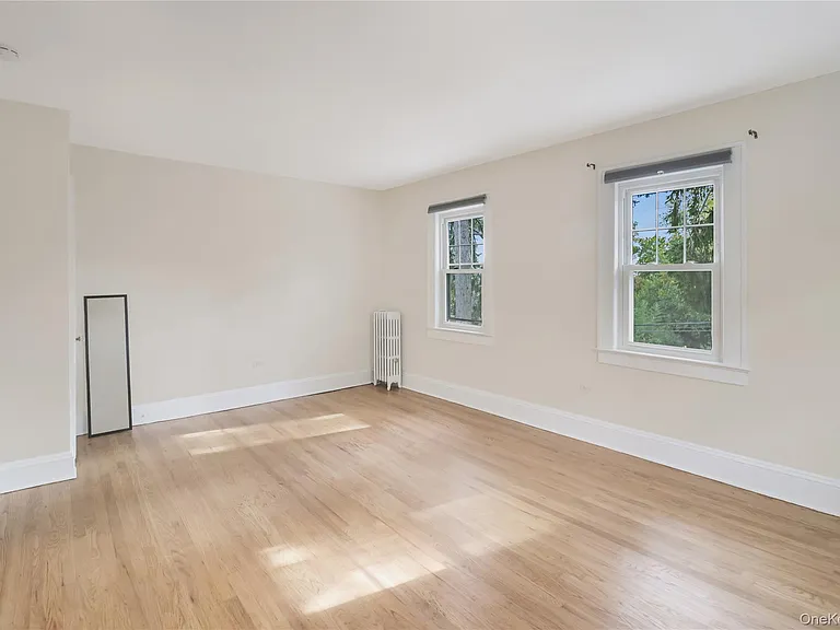 52 Sickles Ave — Photo 28