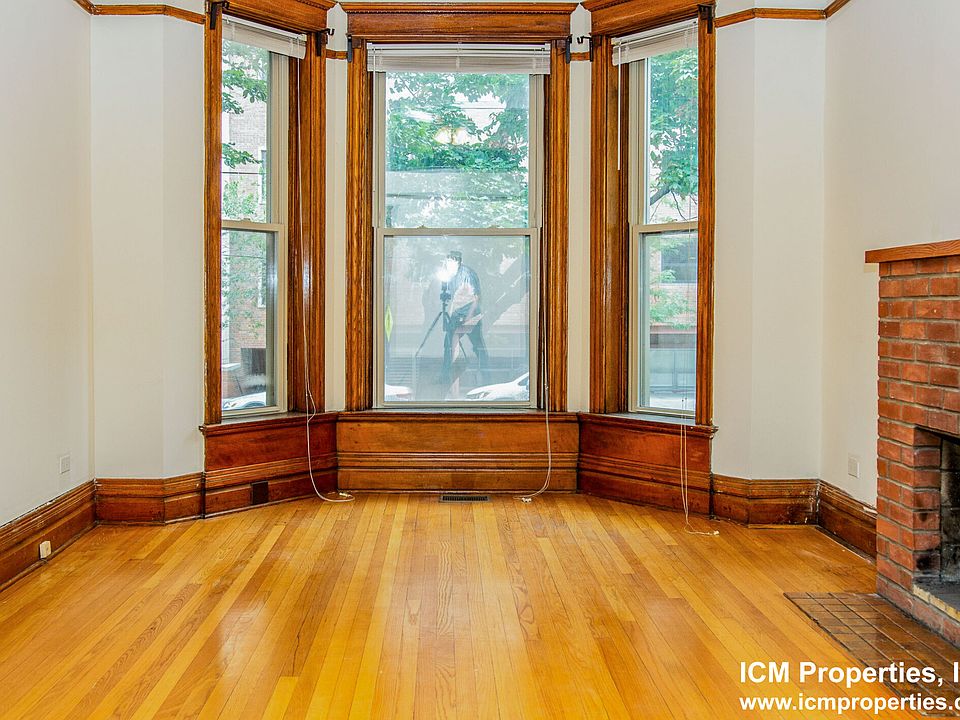 1st image of 851 W Wellington Ave #851W-1
