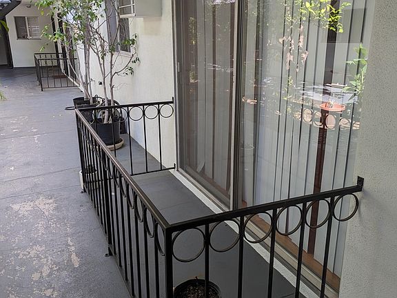 3rd image of 1444 N Vista St APT 2