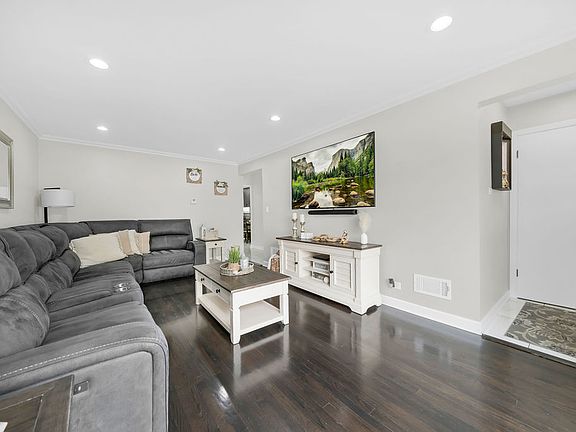 2nd image of 6449 S Kenneth Ave
