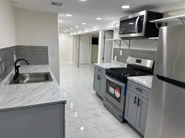 92 Stuyvesant Avenue image 1 of 7