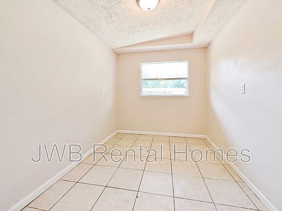 4th image of 7549 Sharbeth Dr S