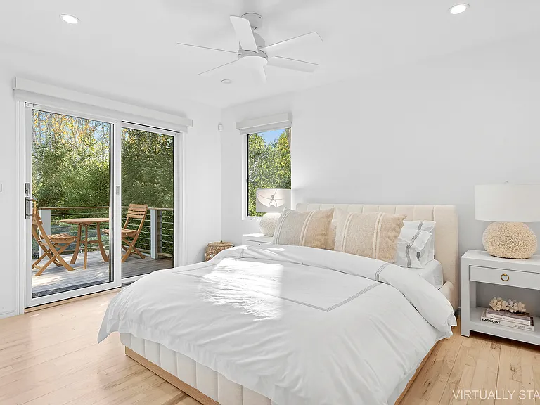 316 Kings Point Rd — Photo 8