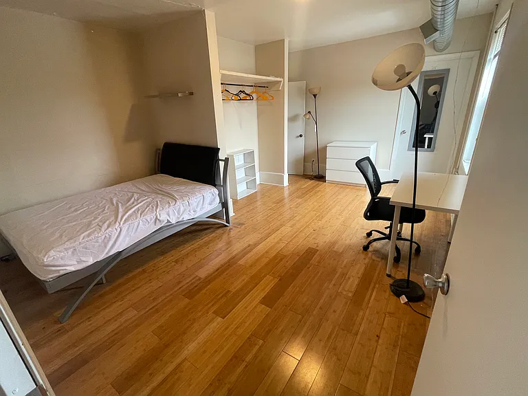 23 E Clinton St #1 — Photo 7