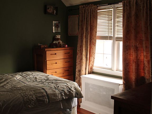 3rd image of 1082 Palmer Ave