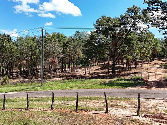 3rd image of 10955 County Road 1141