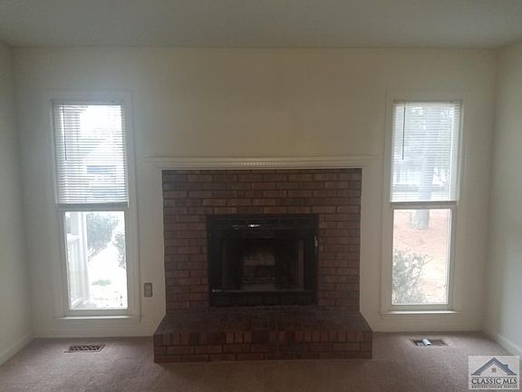 2nd image of 423 Bedford Dr