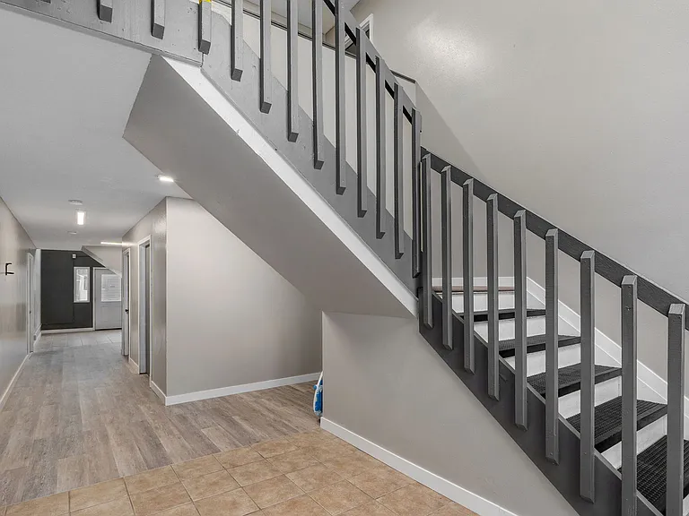 1221 S Park Ave #9 — Photo 17