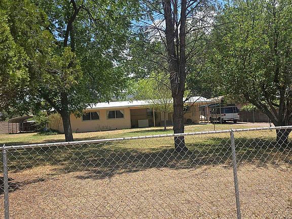 4th image of 19 Circle Dr