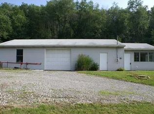 665 Freedom Crider Rd, Freedom, PA 15042