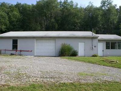665 Freedom Crider Rd, Freedom, PA, 15042