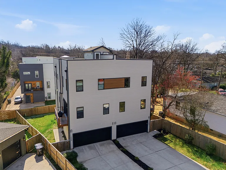 1602 Julia Maulden Pl — Photo 3