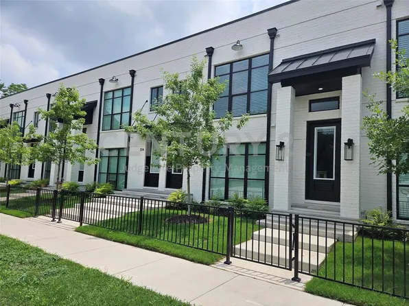 408 Dr Martin Luther King Jr Blvd #302, Waxahachie, TX 75165