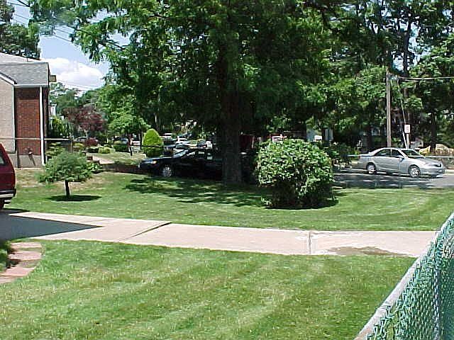 2nd image of 905 Hempstead Ave