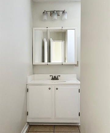 3rd image of 1254 Park Dr