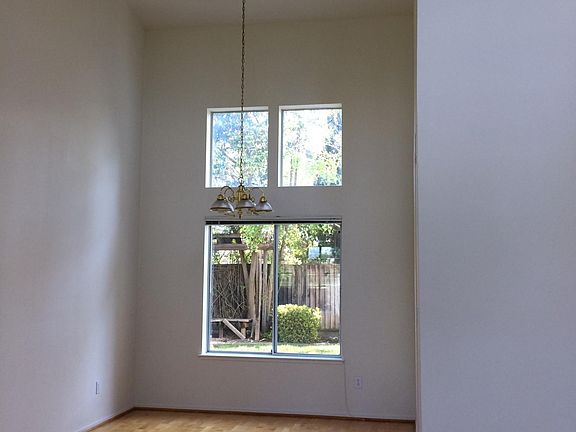2nd image of 1514 Parkmont Dr