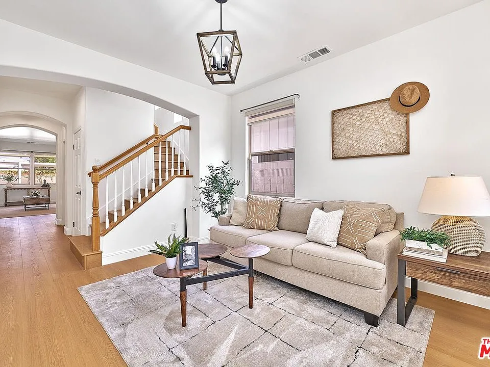 646 N Sierra Bonita Ave