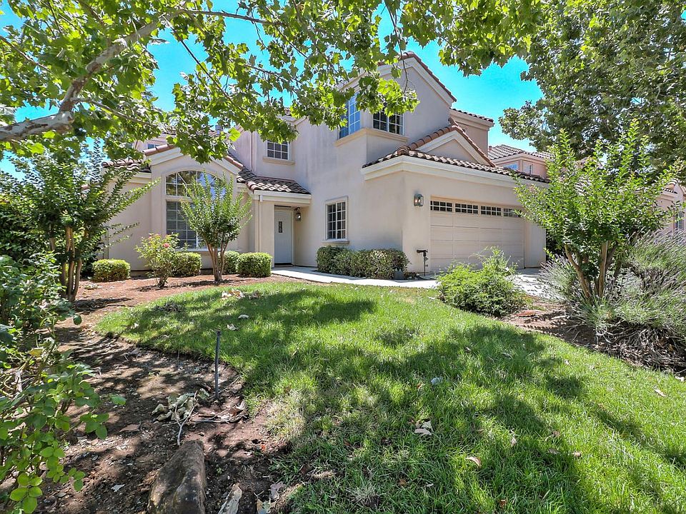 1st image of 928 White Cloud Dr