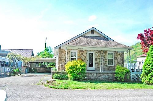 4th image of this home