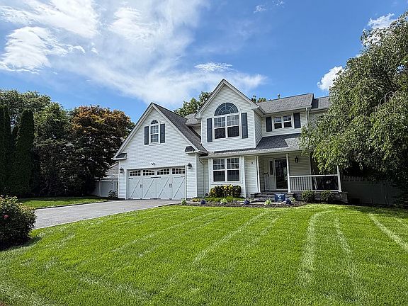 3rd image of 3 Tuthill Creek Dr