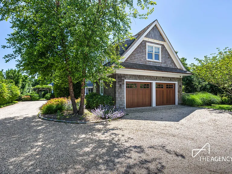 225 E Lake Dr — Photo 23