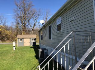 1 Willington Dr, Macungie, PA 18062