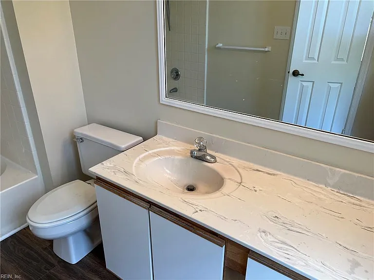 3201 Jade Ct #304 — Photo 30