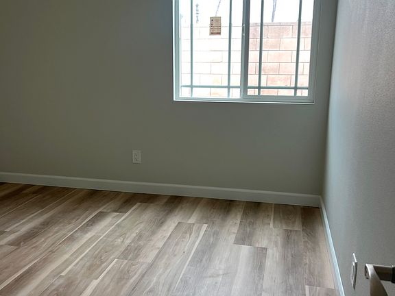 5th image of 16315 Cadwell St