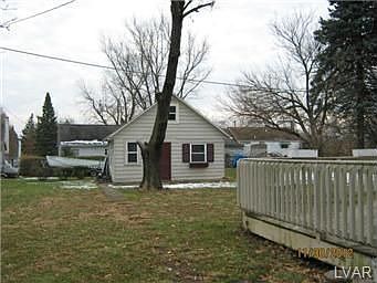 3rd image of 3124 Jones Blvd