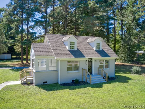 880 Ditchley Rd, Kilmarnock, VA 22482