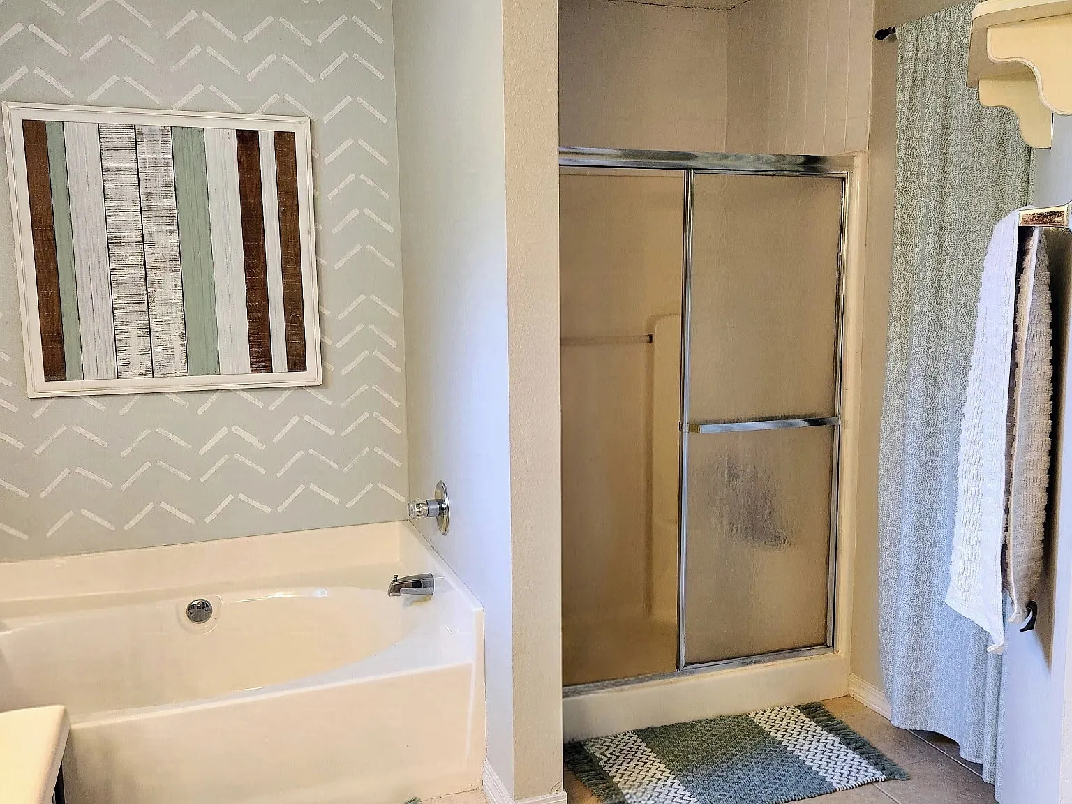 4 bed, 1926 sqft, $2,500 — Photo 3