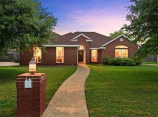 1041 Cheyenne Trl, Hewitt, TX 76643
