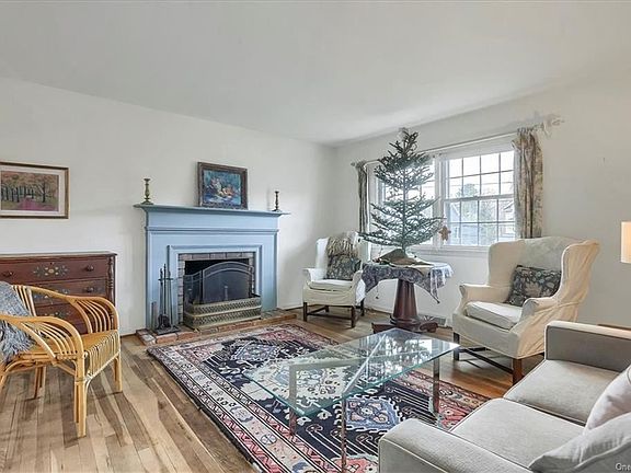 5th image of 32 Wells Ave