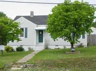 402 Columbia St NE, Roanoke, VA 24019