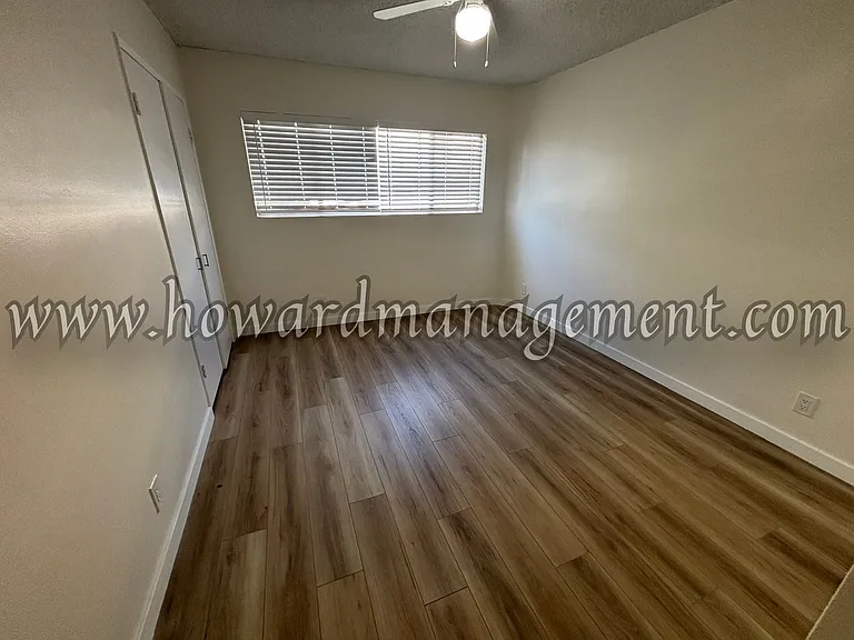01302EU — Photo 14