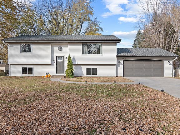 3rd image of 3037 166th Ave NE