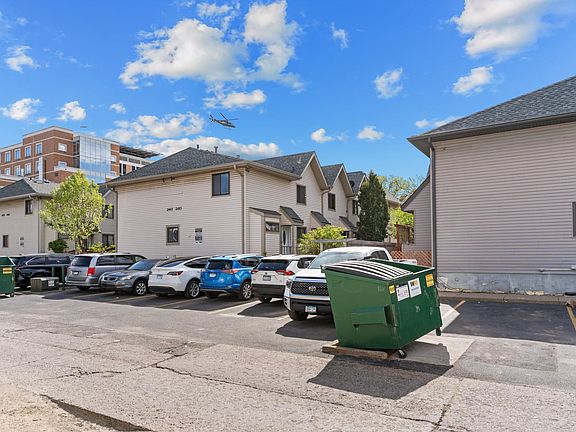 3rd image of 2443 Elliot Ave