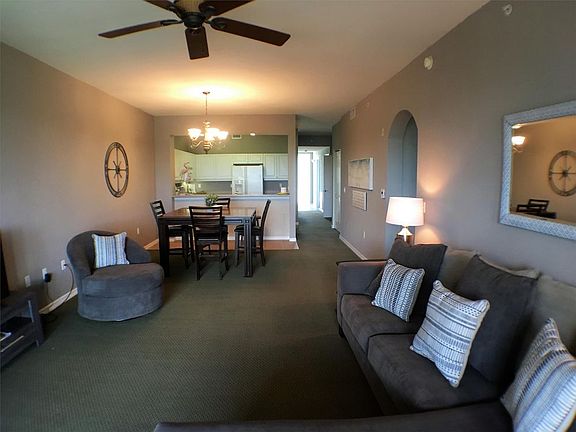 3rd image of 5123 Melbourne St Unit 6202